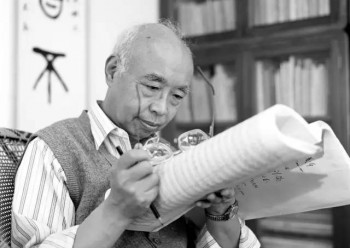 关注中国新音乐有些时日，喜欢的作曲家有不少，但最为敬仰的，这些年来一直是朱践耳先生。