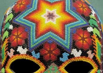 “唤醒沉睡的人”——不，不光是人，还有女神——我在听Dead Can Dance的新专辑Dionysus，思绪一个错步，上到第三十九级台阶。且慢，不是“上”，更恰当的表达应该是“下”。